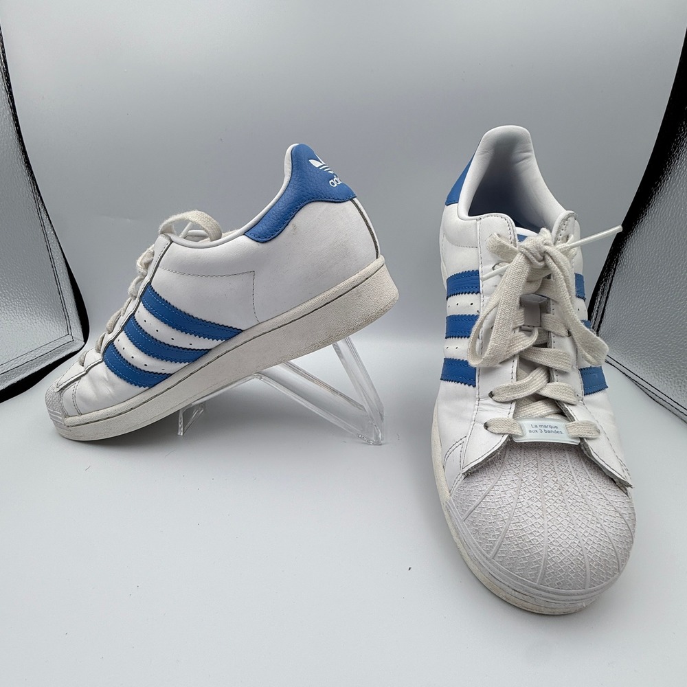 Adidas Superstar Size 10.5 Mens White Blue BIRD Leather Shell Sneakers FW4406 - Picture 2 of 7